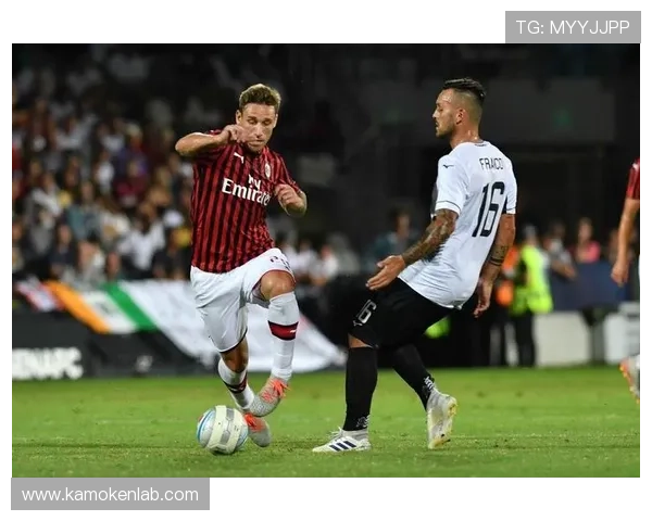 开云官方赞助AC米兰的合作模式分析及其对足球俱乐部商业运营的启示